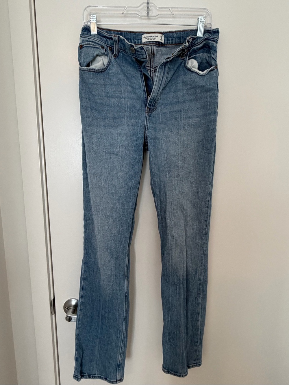 Abercrombie & Fitch 90s Slim Straight Ultra High-Rise Jeans in Light Blue